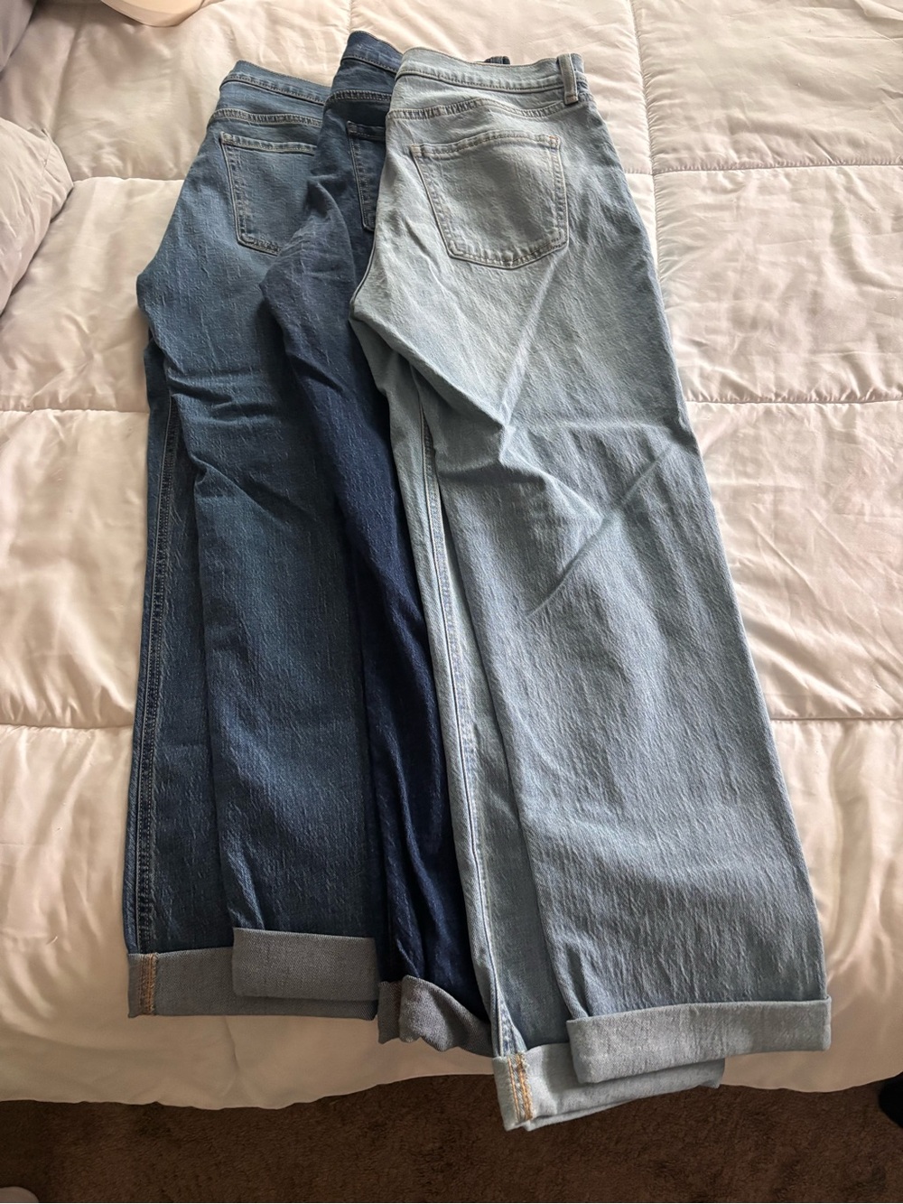 Women’s Old Navy WOW BOYFRIEND mid-rise jeans Size 8